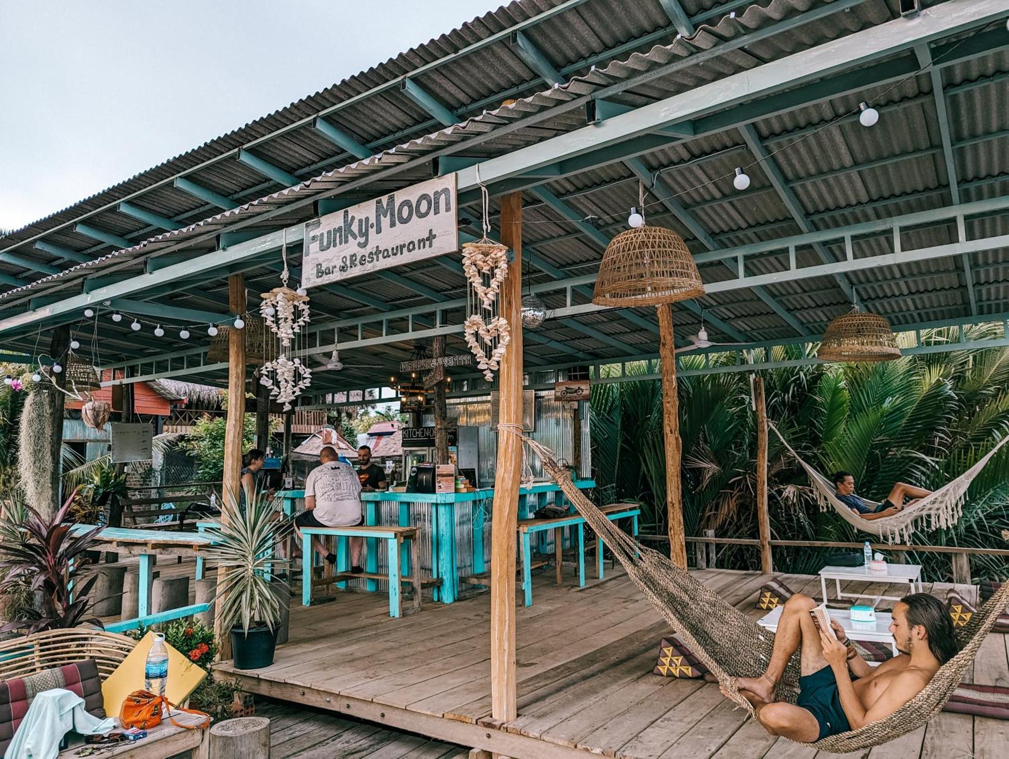 Funky Moon Kampot Hostel Luaran gambar
